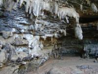 Espeleotemas da Caverna Gruta do Padre. Fonte:gruta-do-padre. webnode.com