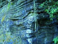 Em vários locais nos taludes de corte da estrada existem didáticas exposições de rochas calcárias do Grupo Lajeado exibindo estruturas sedimentares bem preservadas.
