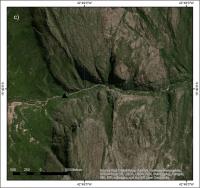 Figura 3 - Imagem de satélite onde se vê na parte central o corte leste-oeste na Serra do Espinhaço dado pelo Desfiladeiro do Talhado ao longo do Rio Mosquito (Fonte: Google Earth). Figura anexada pelo responsável do cadastro.