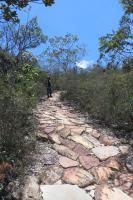 O trajeto do perfil geológico é coincidente com alguns trechos pavimentados da trilha da Estrada Real na Bahia. Foto: Violeta de Souza Martins,2016.



